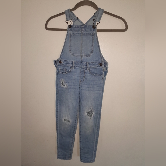 Girls Oshkosh Bib Overalls with Patches Size 6-6X - Picture 2 of 11